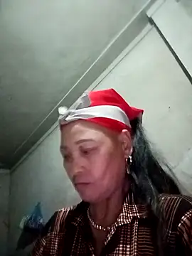 maymayrose68 stripchat live cam model