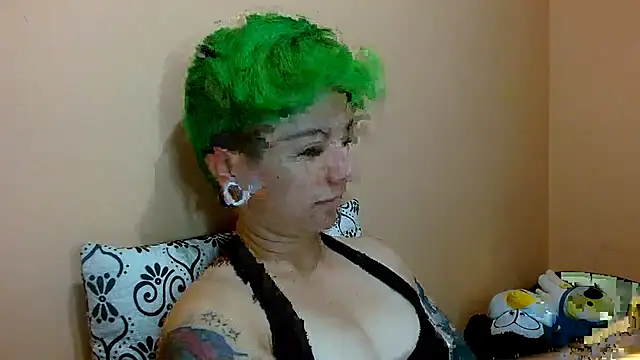 tomboyblue stripchat live cam model