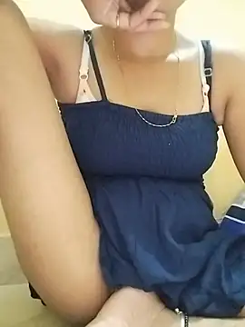 PRIYAGIRLHOT stripchat live cam model
