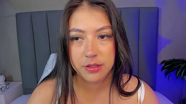 anagil_ stripchat live cam model