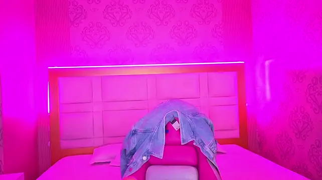 luna_hot_ass stripchat live cam model