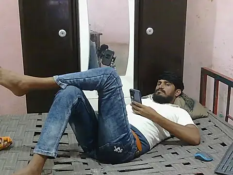 HotXKrish stripchat live cam model
