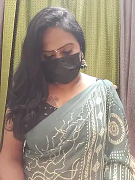 Meera_mia stripchat live cam model