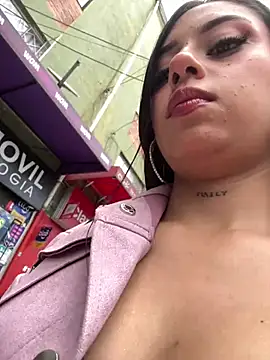 LilacNoir stripchat live cam model
