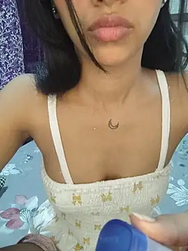 dipika-13 stripchat live cam model