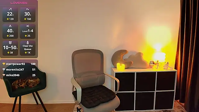 Ellfkisss stripchat live cam model