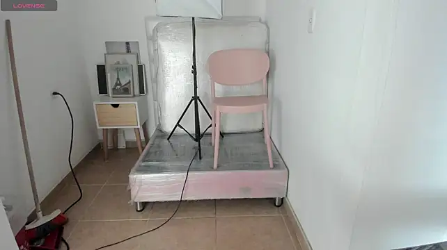 Mara_hunt stripchat live cam model