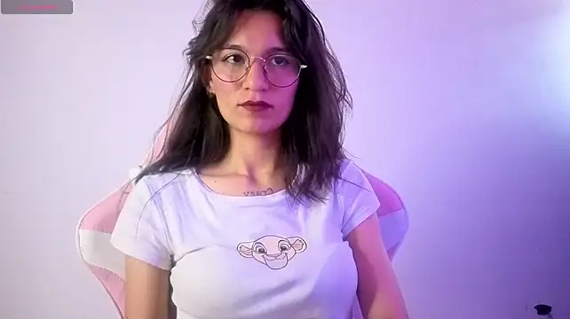 Milufer05 stripchat live cam model