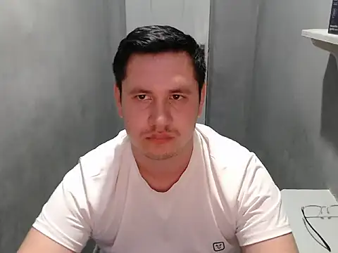 Max_Marlinn stripchat live cam model
