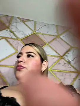 Amina_Hasan stripchat live cam model
