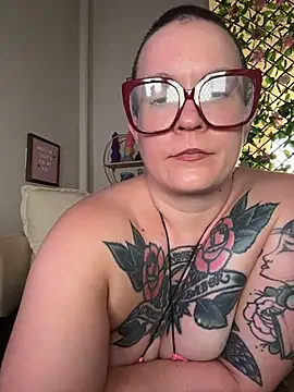 quinnmariexo stripchat live cam model