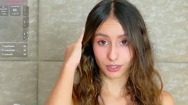 Sarah-Grace stripchat live cam model