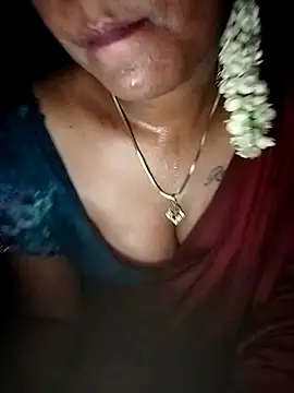 Tamil_Kavitha stripchat live cam model