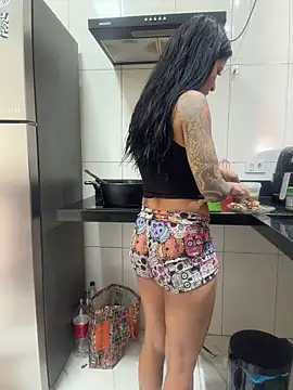 BiaDomeBiaDominatrix stripchat live cam model
