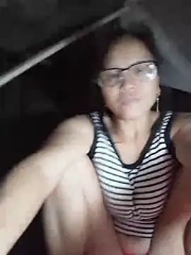 MissYourLove stripchat live cam model