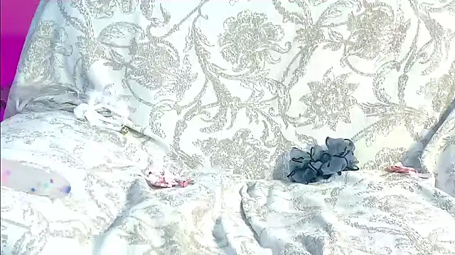 lililuo stripchat live cam model