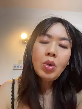 hongxing188 stripchat live cam model