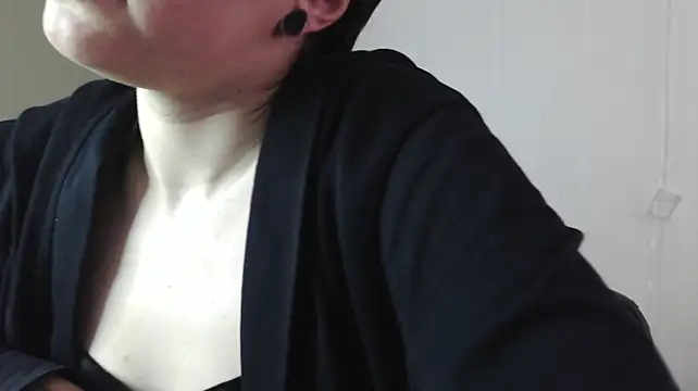 Aelita_bb stripchat live cam model
