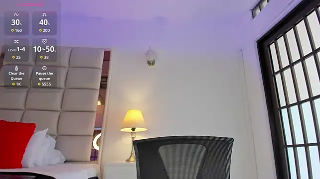 Litte_Holly stripchat live cam model