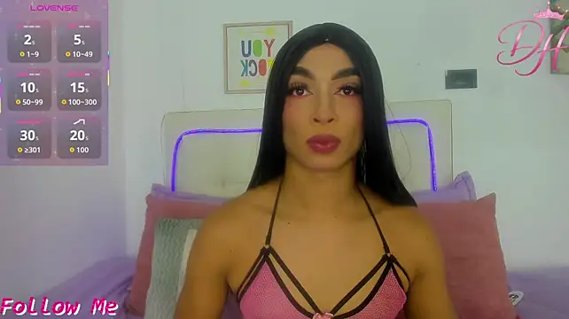 Daphne_Hills stripchat live cam model