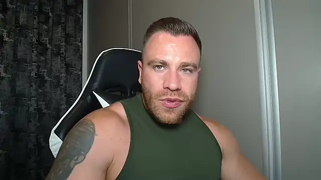 Thori92 stripchat live cam model