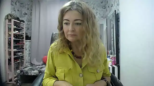 Helen1974 stripchat live cam model