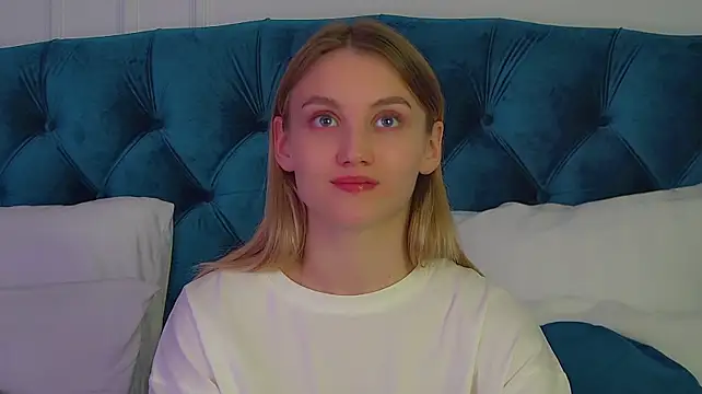 StacyEvances stripchat live cam model