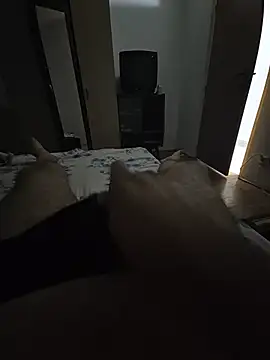GoldenBoyzz99 stripchat live cam model