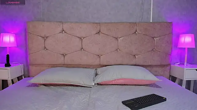 Gabriela_Beltrann stripchat live cam model