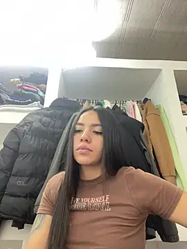 Marianahb-e stripchat live cam model
