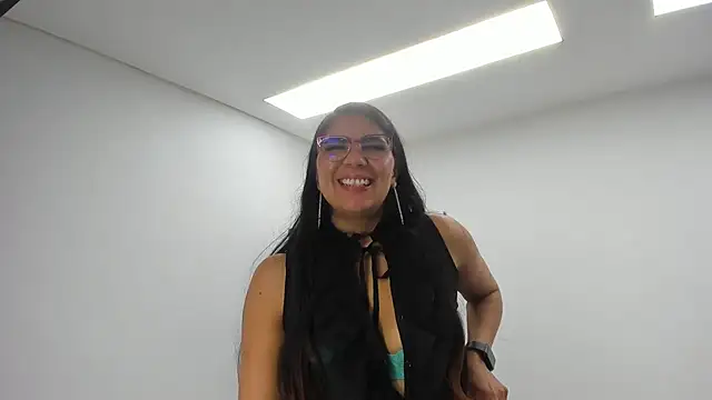 Luna_Dumont stripchat live cam model