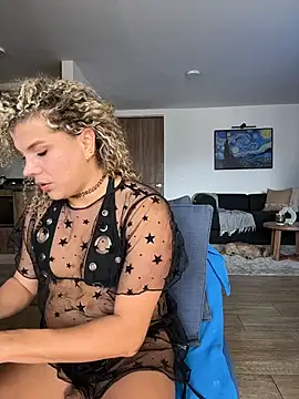 Georgiafox stripchat live cam model