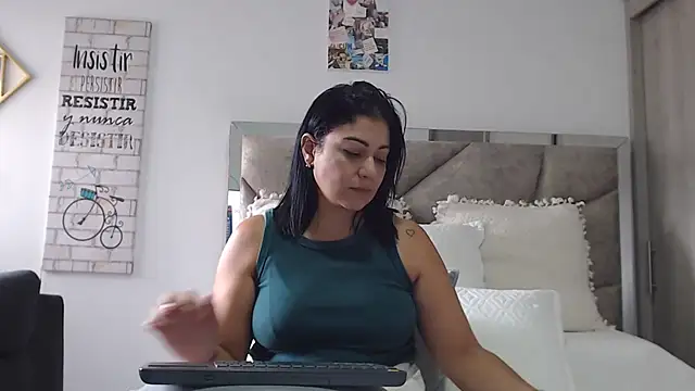 EmilyPeytonn stripchat live cam model