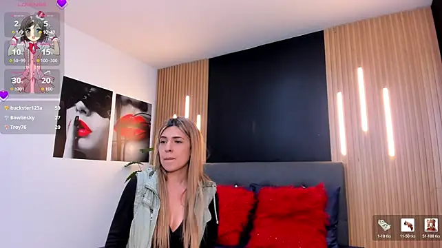EvaaLovia1 stripchat live cam model