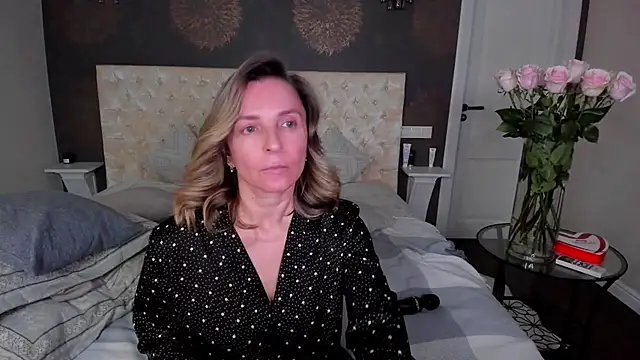 AllisonWilliams stripchat live cam model
