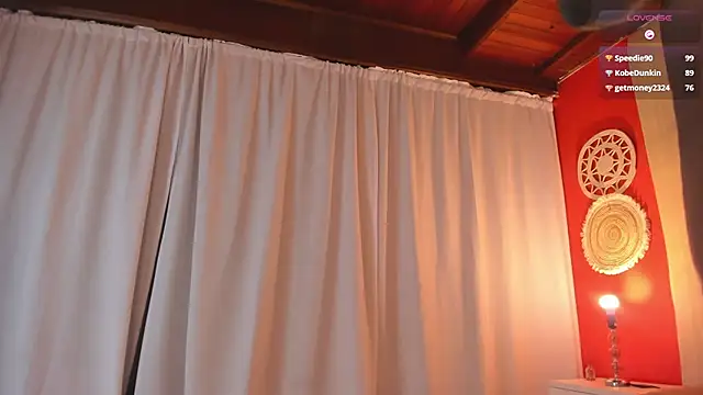 NikollSalas stripchat live cam model