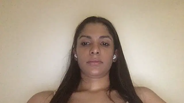 karlatiburcio stripchat live cam model