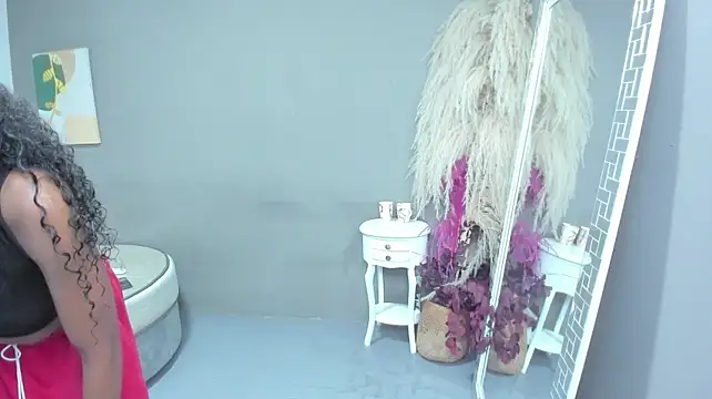 Scarlet_Glow stripchat live cam model
