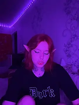 rediceberg stripchat live cam model