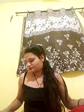 Priti_hote stripchat live cam model