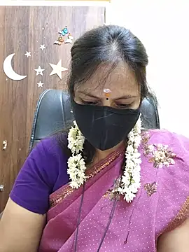 Tamil_white_beauty stripchat live cam model