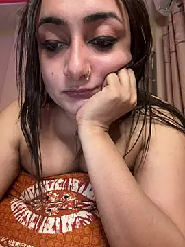 Tanisha_Silky stripchat live cam model