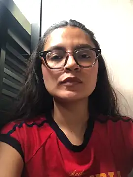 Gia_Mazzon stripchat live cam model