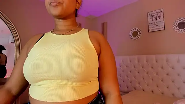 sharlot_evans_ stripchat live cam model