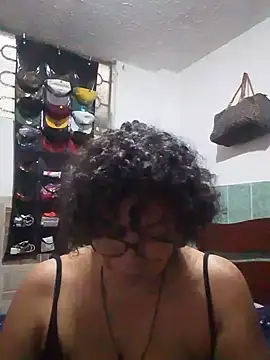 Pupi-Lanegra stripchat live cam model