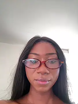 SavannahWildee stripchat live cam model