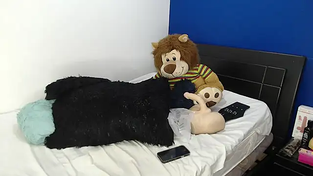 EmmilyConnor stripchat live cam model