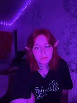 rediceberg stripchat live cam model