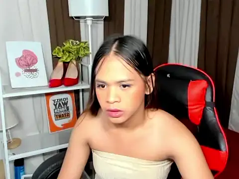 Miraroque stripchat live cam model