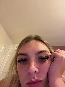 BigDBubbleB stripchat live cam model
